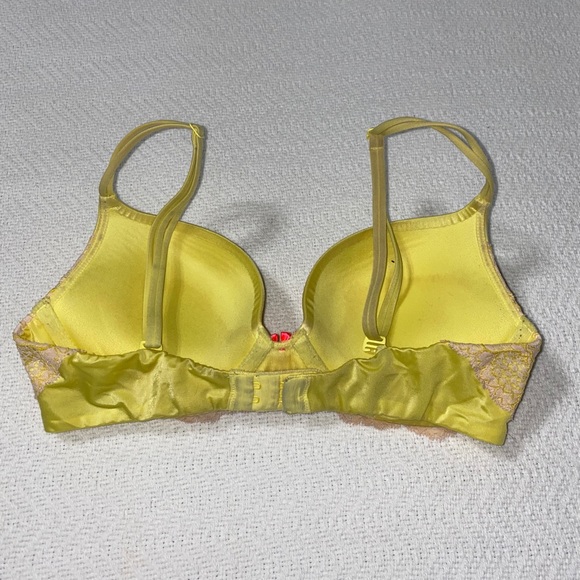 Victoria’s Secret bra - Picture 2 of 5